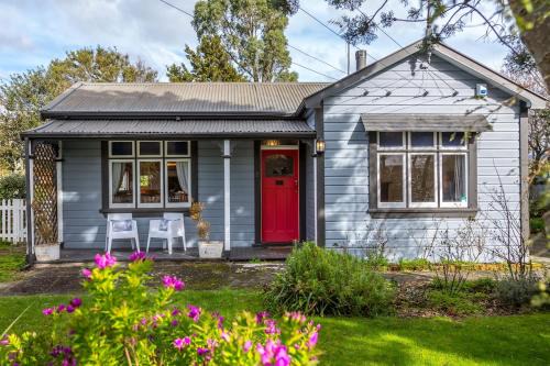Featherston Villa | Red Door Cottage on Fox