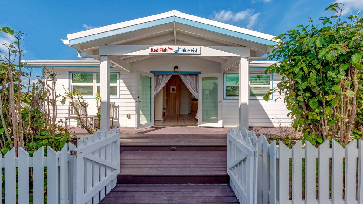 Hope Town House | Red Fish Location, Location, Location! In the heart of Hope Town with a dock!
