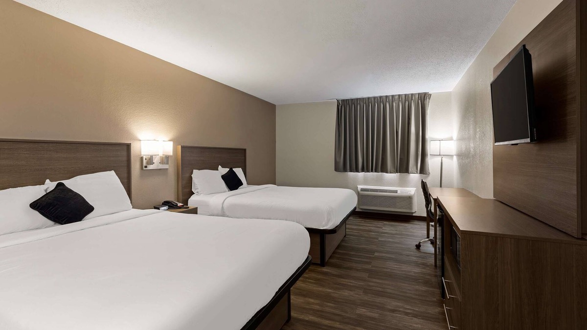 Caseyville Hotel | Red Lion Inn & Suites Caseyville