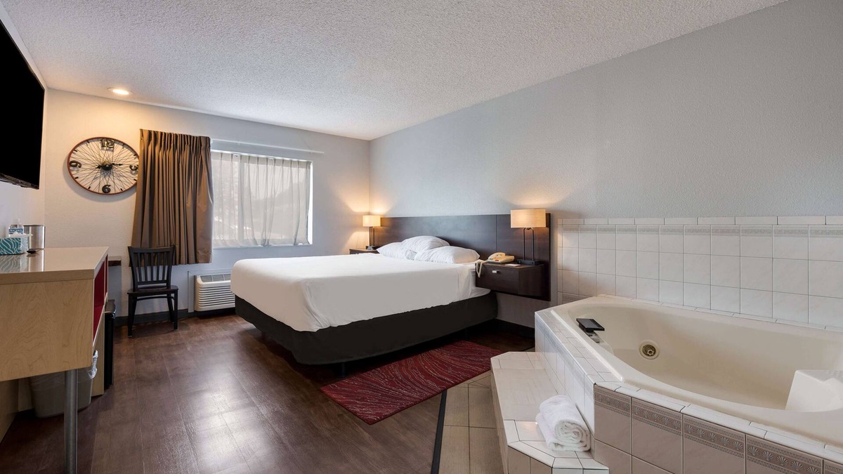 Ontario Hotel | Red Lion Inn & Suites Ontario