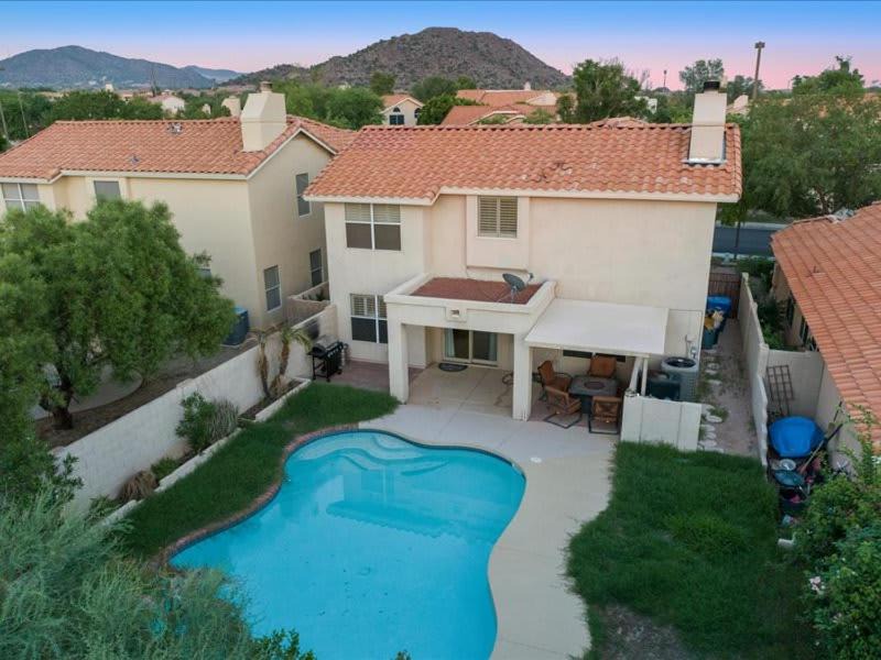 Red Mountain Ranch House | Red Mountain Ranch home BBQ Pool