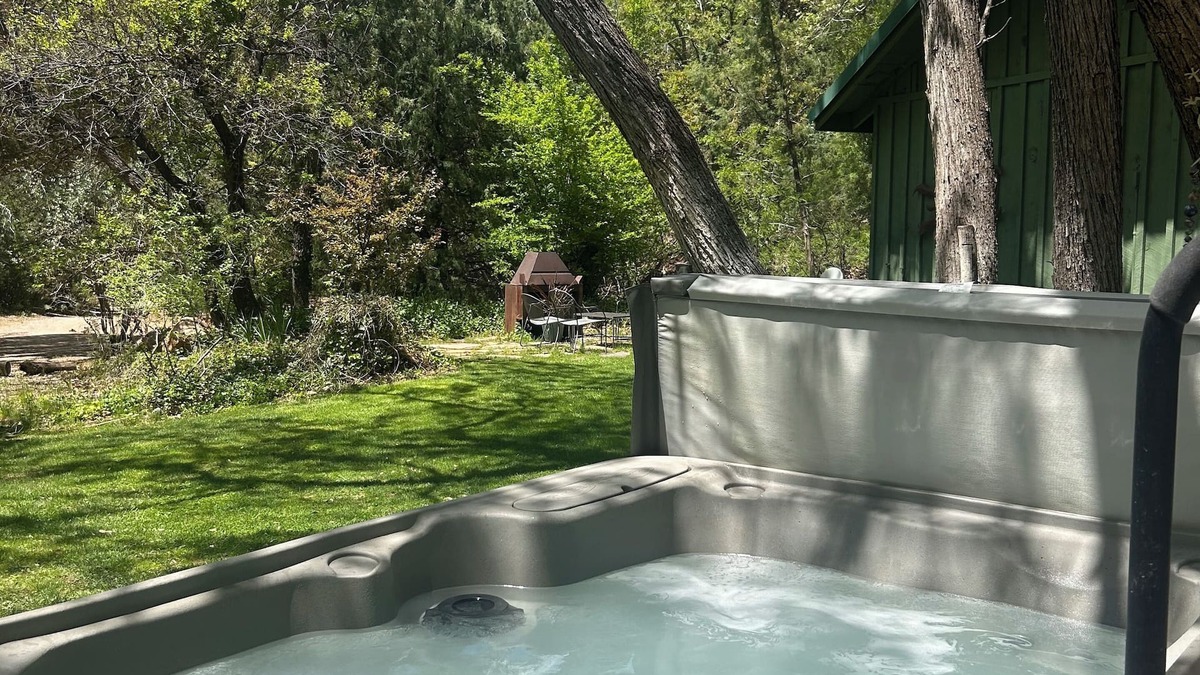 Sedona House | Red rock canyon views! Private. Everything you need. Artist touches abound