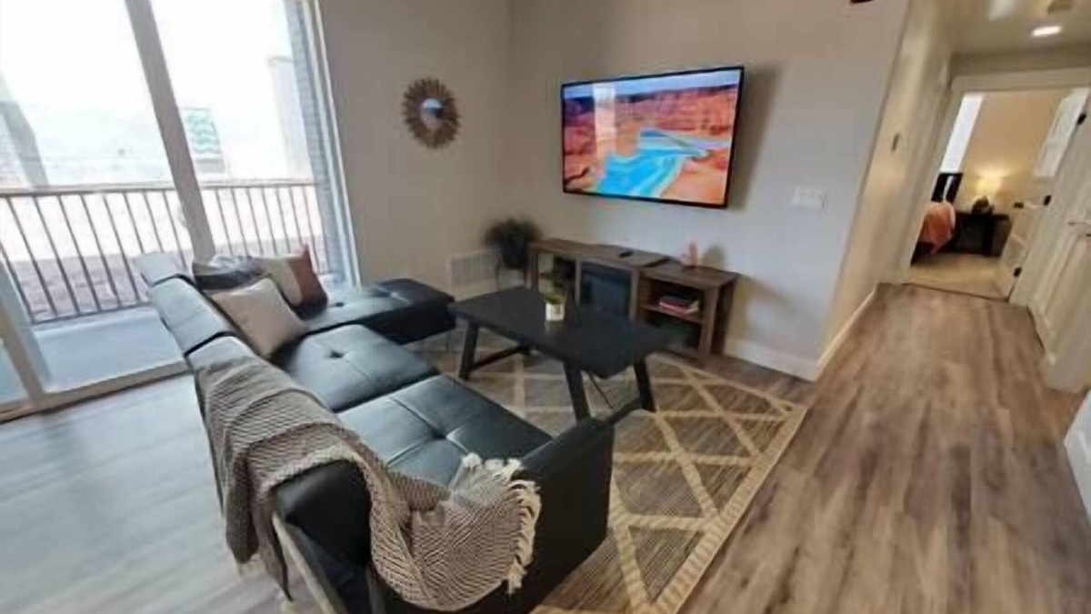 Richfield Apartment | Red Rock Suite - Castle Rock Condos