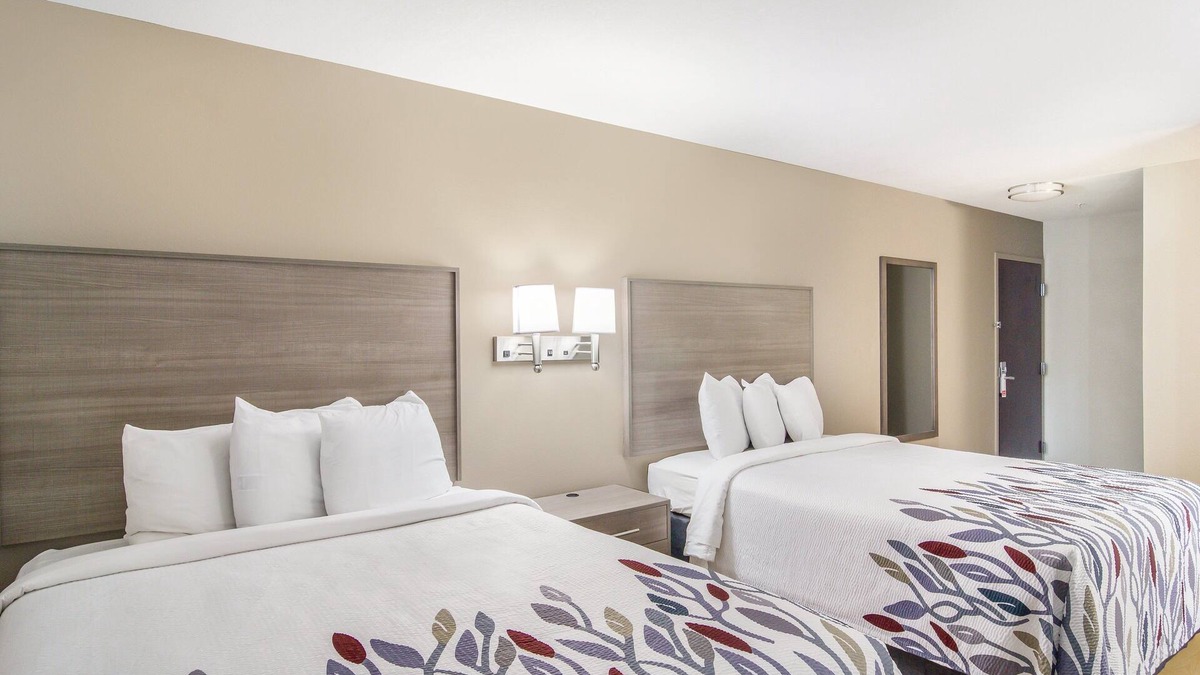 Darien Hotel | Red Roof Inn Darien - I-95/North Brunswick