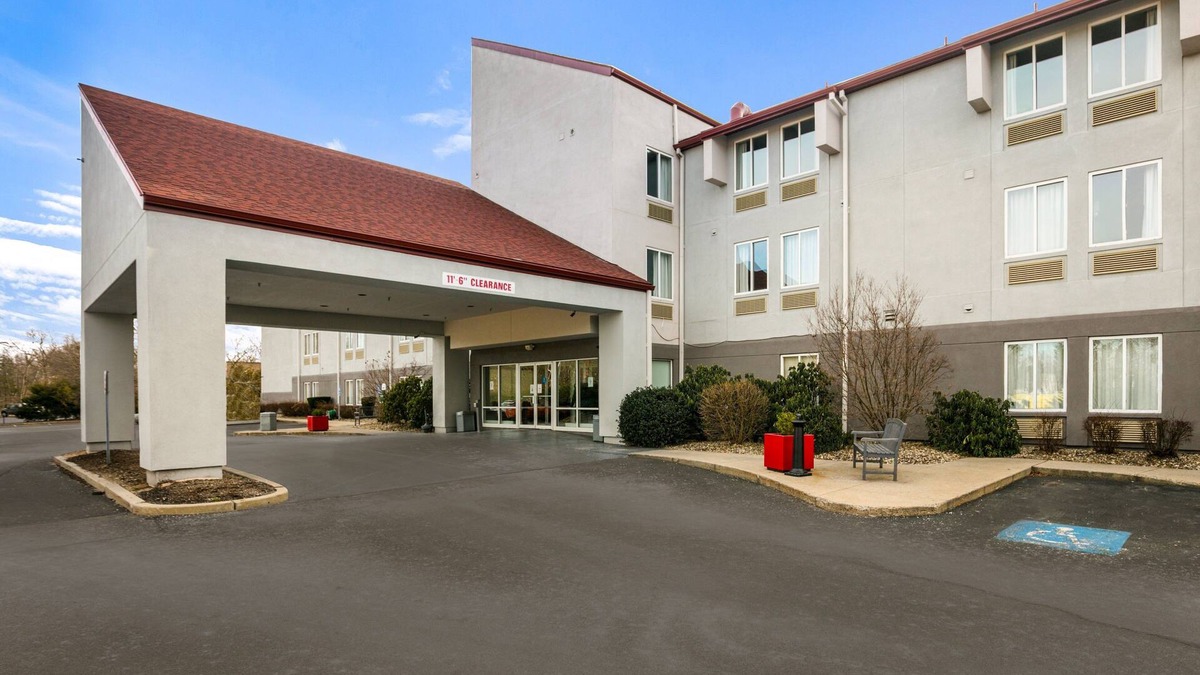 Saugus Hotel | Red Roof Inn PLUS+ Boston - Logan