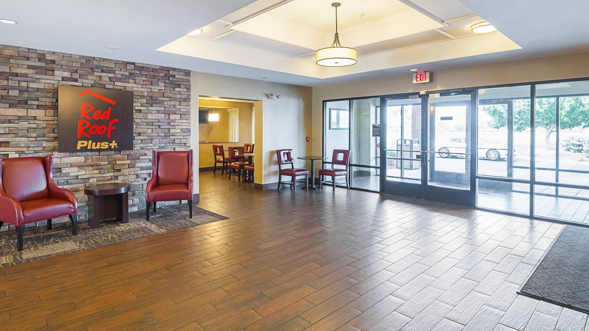 Interchange Square Hotel | Red Roof Inn PLUS+ Phoenix West