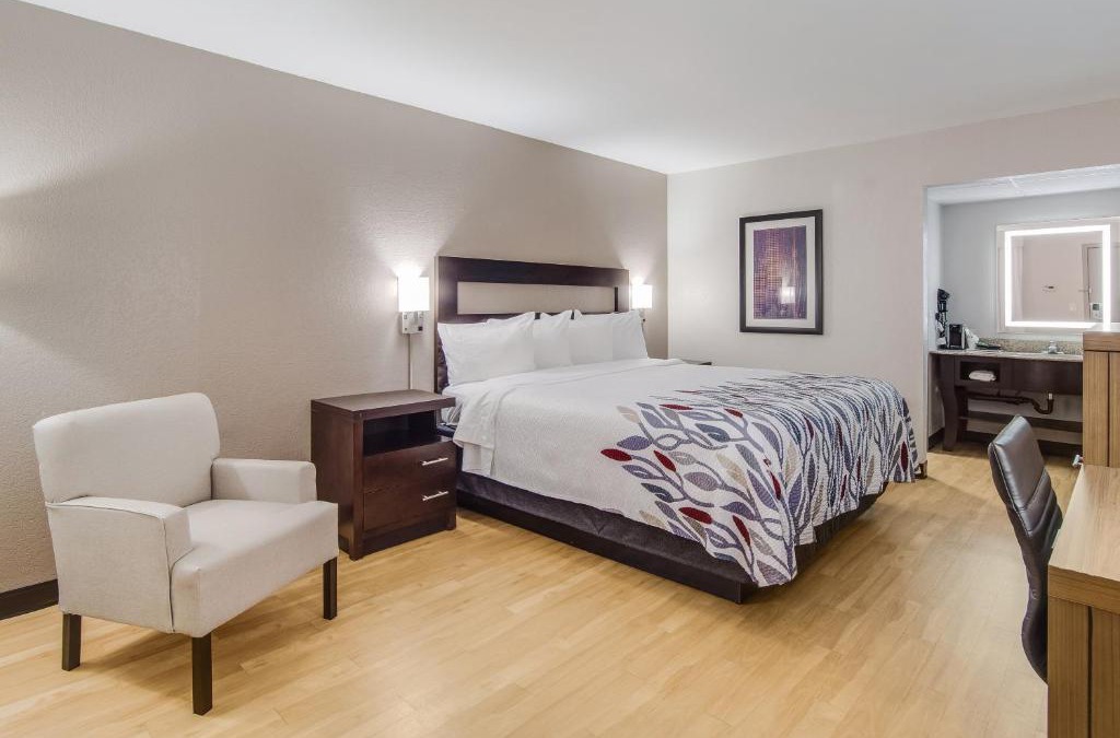 St. George Hotel | Red Roof Inn St George, SC
