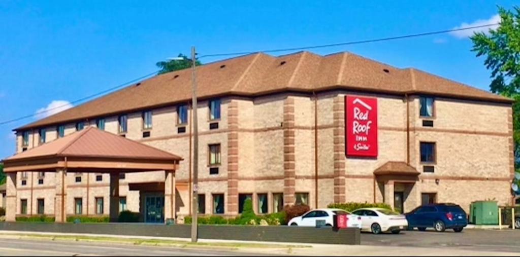 Melvindale Hotel | Red Roof Inn & Suites Detroit - Melvindale/Dearborn