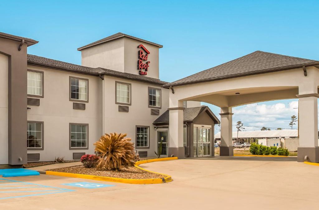 Lake Charles Hotel | Red Roof Inn & Suites Lake Charles