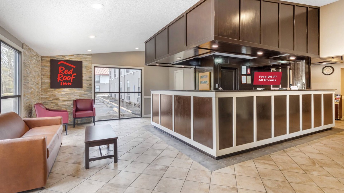 North Newport News Hotel | Red Roof Inn & Suites Newport News