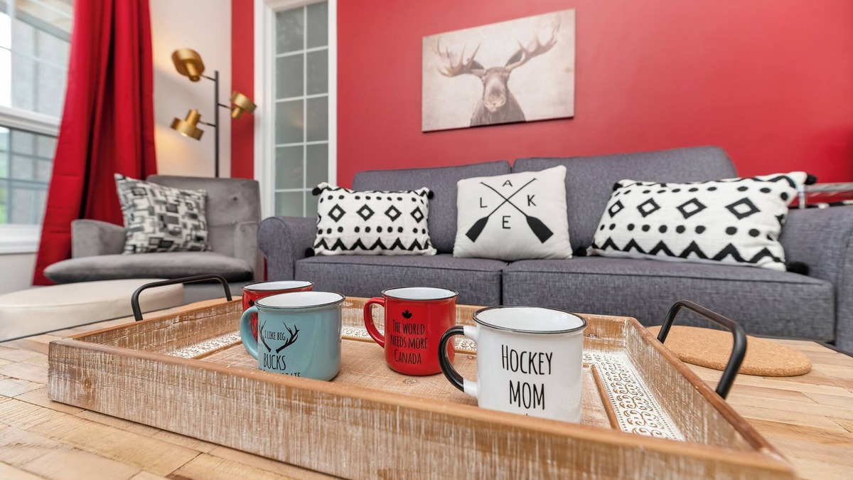 East Kootenay House | Red Roost: Unit 2014B 1BR at Mountain View Villas