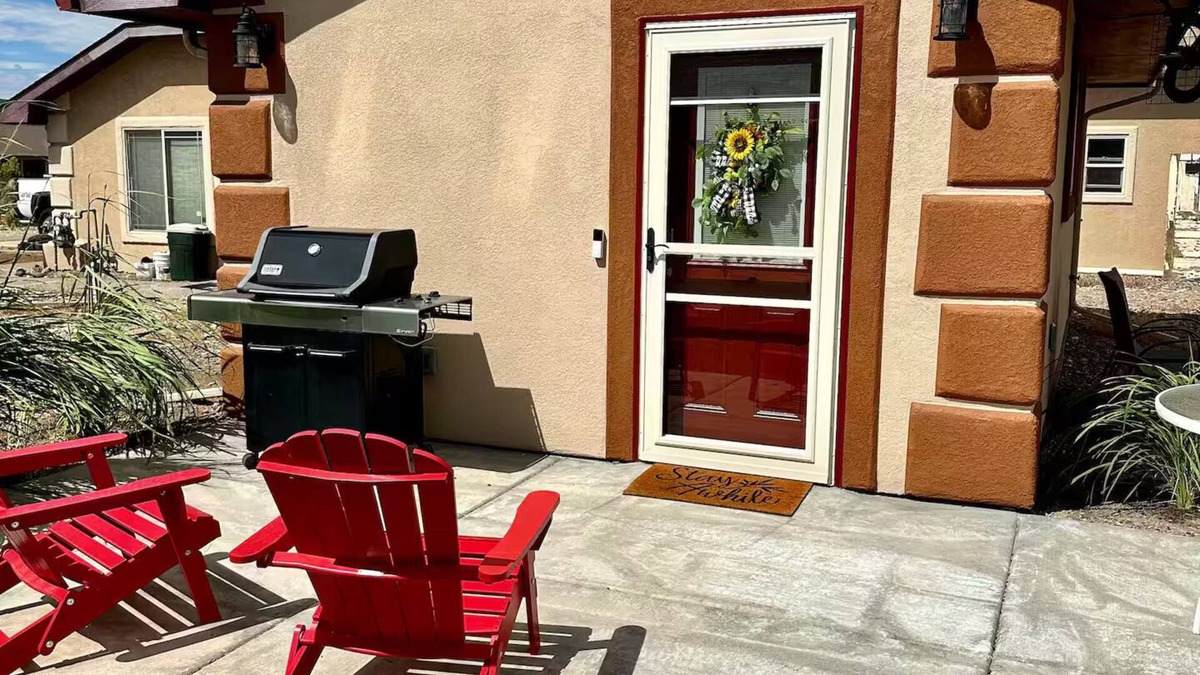 Whitewater Cottage | Red Tail Roost Tiny Home, Views, Hike, Bike, ATV on nearby BLM Land, Laundry