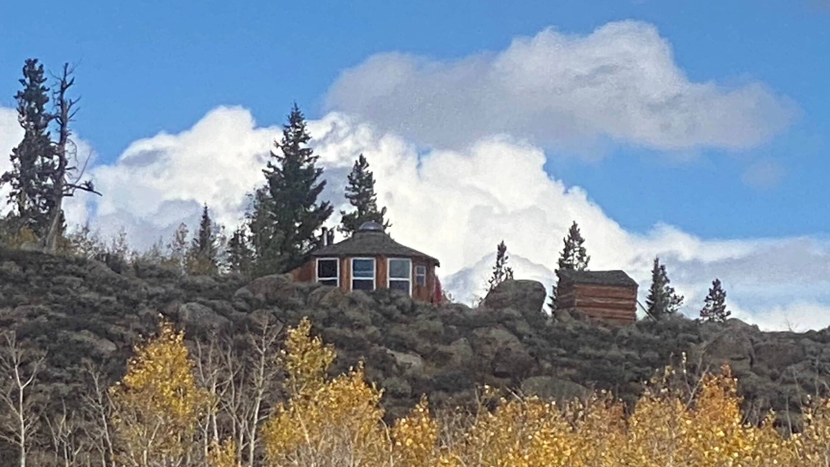 Walden House | Red-tail Round House @ 22 West
