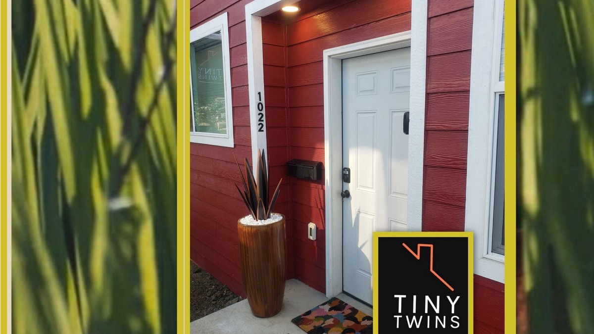 Roseburg House | Red Tiny Twins, Downtown Eco & Pet Friendly Stay