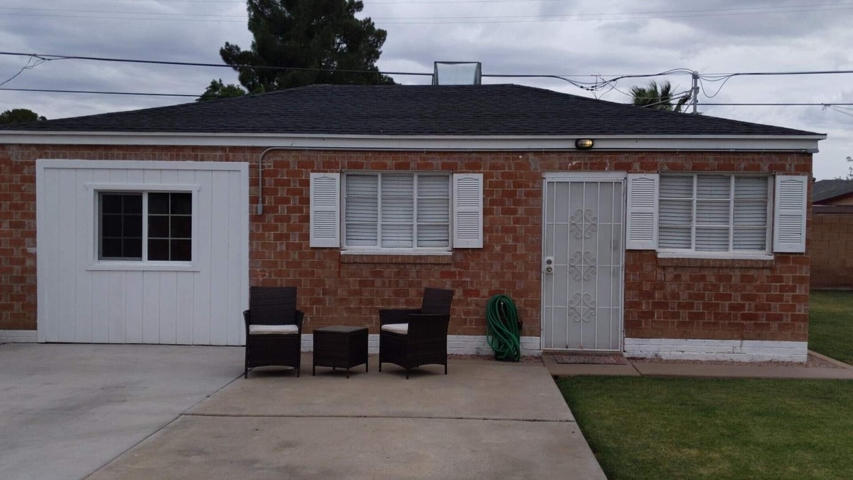 Truman Terrace Cottage | Redbrick Cottage Vacation Rental
