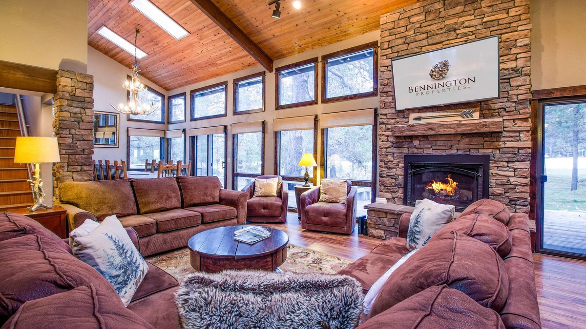 Sunriver House | REDC16 - Huge Luxury Home, A/C, Hot Tub, 4 Ensuites