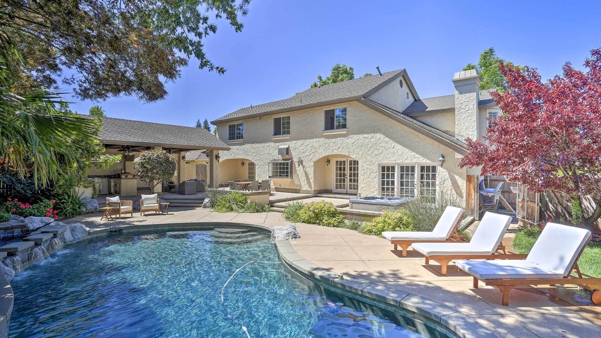 Sunset House | Redding Getaway w/Hot Tub & Outdoor Kitchen!