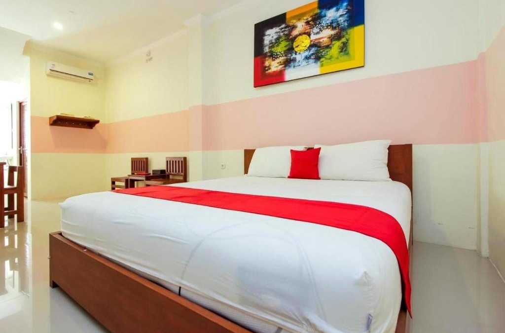 Manado City Centre Hotel | RedDoorz Near Jalan Jendral Sudirman