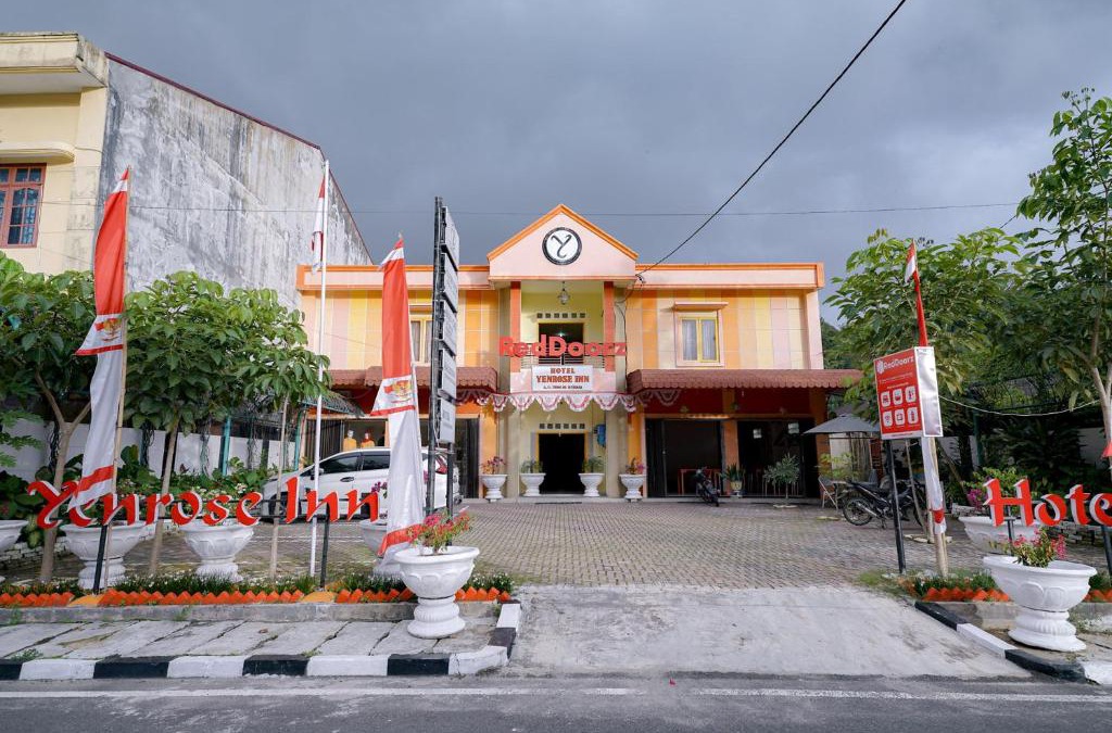 Sibolga Hotel | RedDoorz Plus @ Jalan FL Lumban Tobing Sibolga