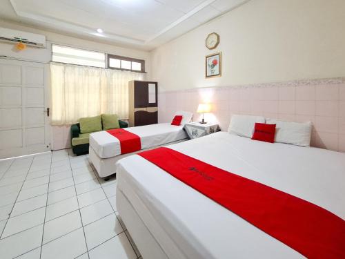 Klaten Hotel | RedDoorz Syariah at Griya Raharja Klaten