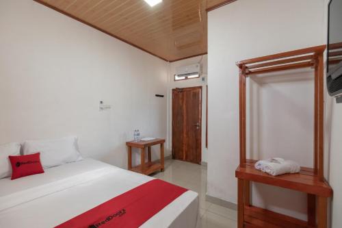Palembang Hotel | RedDoorz Syariah near Jakabaring Sport City Palembang