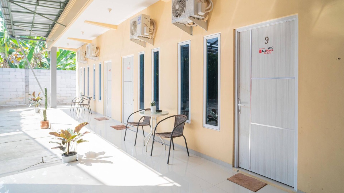 Nganjuk House | RedDoorz Syariah @ Winong Nganjuk
