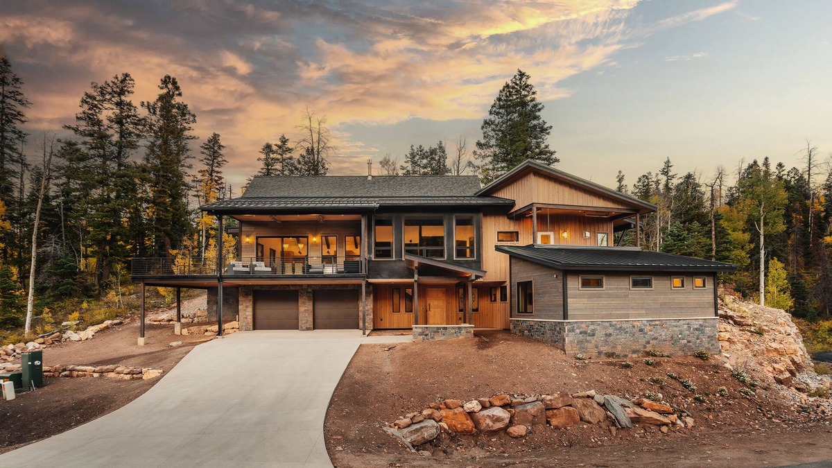 Columbine Lake House | Redefining luxury & limits for your ultimate family vacation!