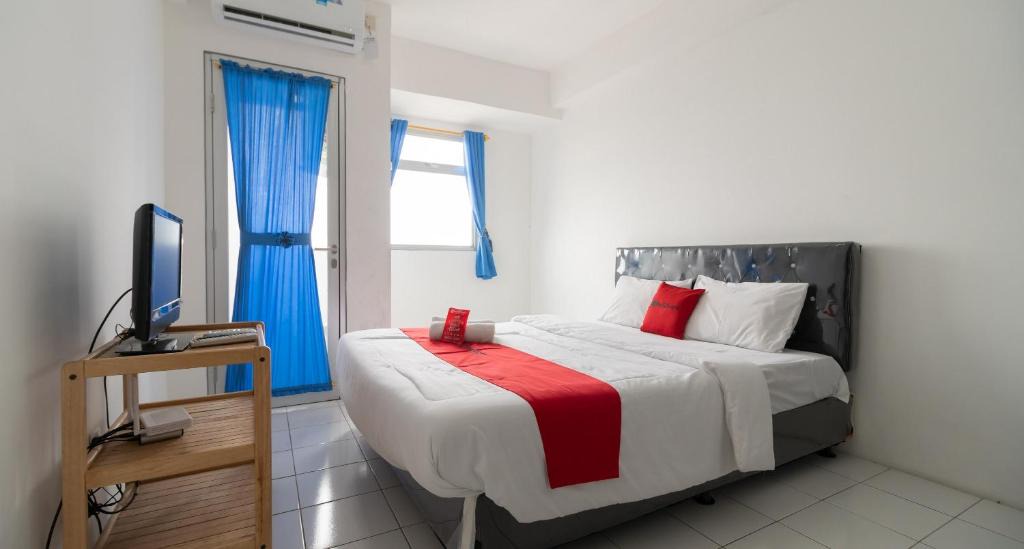 Gunung Putri Hotel | RedLiving Apartemen Gunung Putri - SIROOMS