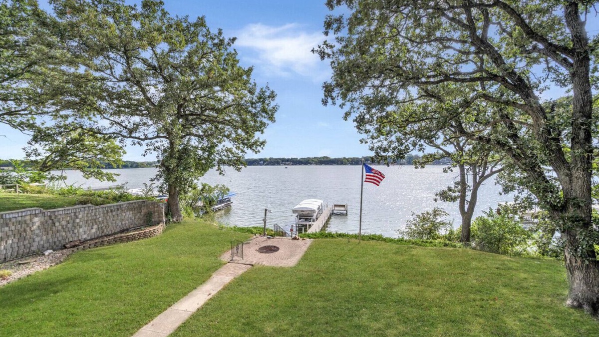 Spirit Lake House | Redmore Lakefront Retreat on East Lake Okoboji