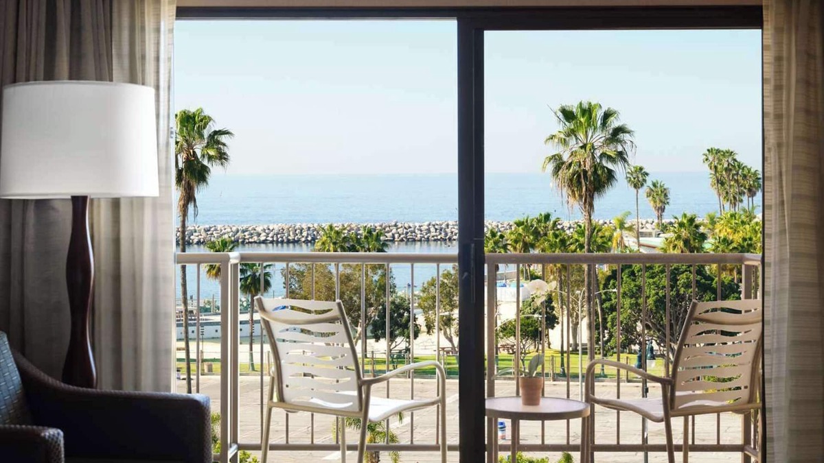 South Redondo Hotel | Redondo Beach Retreat! Near Hermosa Pier, Pet-Friendly Stay with Balcony!