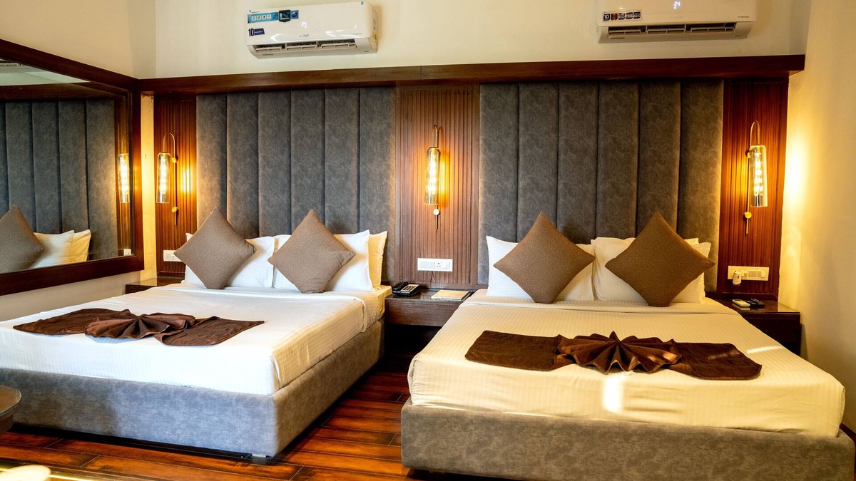 Panchkula Hotel | Redwood Resort