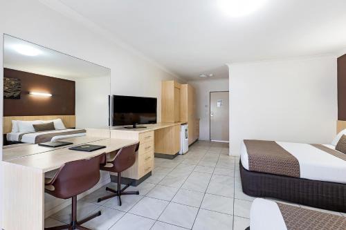 Cannonvale Hotel | Reef Gateway Hotel