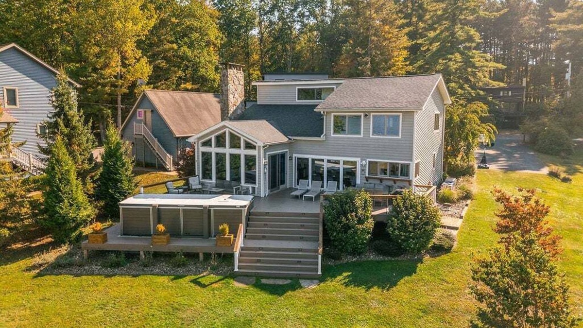Swanton House | Reel Chill- 4 bedroom home with Dock, Swimspa, Hot tub!