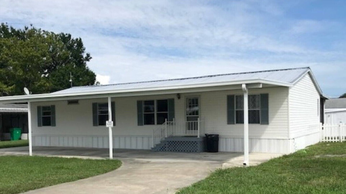 Buckhead Ridge House | "REEL IT INN"