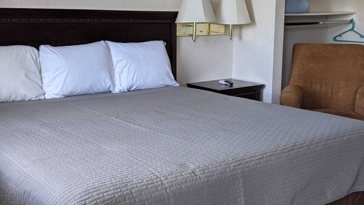 Tiptonville Hotel | Reelfoot Lake Inn