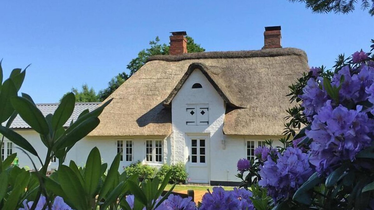 Grellsbull House | reetgedecktes Ferienhaus in Humptrup