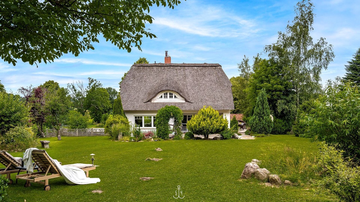 Selk House | Reethüs Schleiblick - sauna, whirlpool, wellness shower, terrace, garden, barbecue