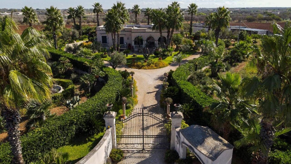 Copertino Villa | Refined Historical House in the heart of Salento with large garden "VILLA ROMINA"