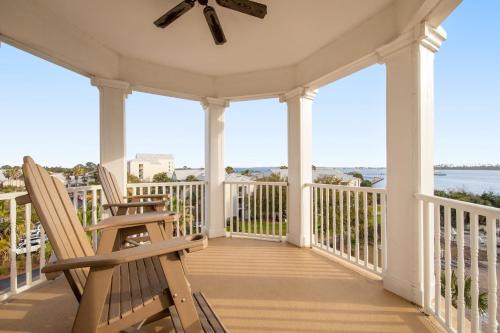 Upper Grand Lagoon Apartment | Reflections at Bay Point 401