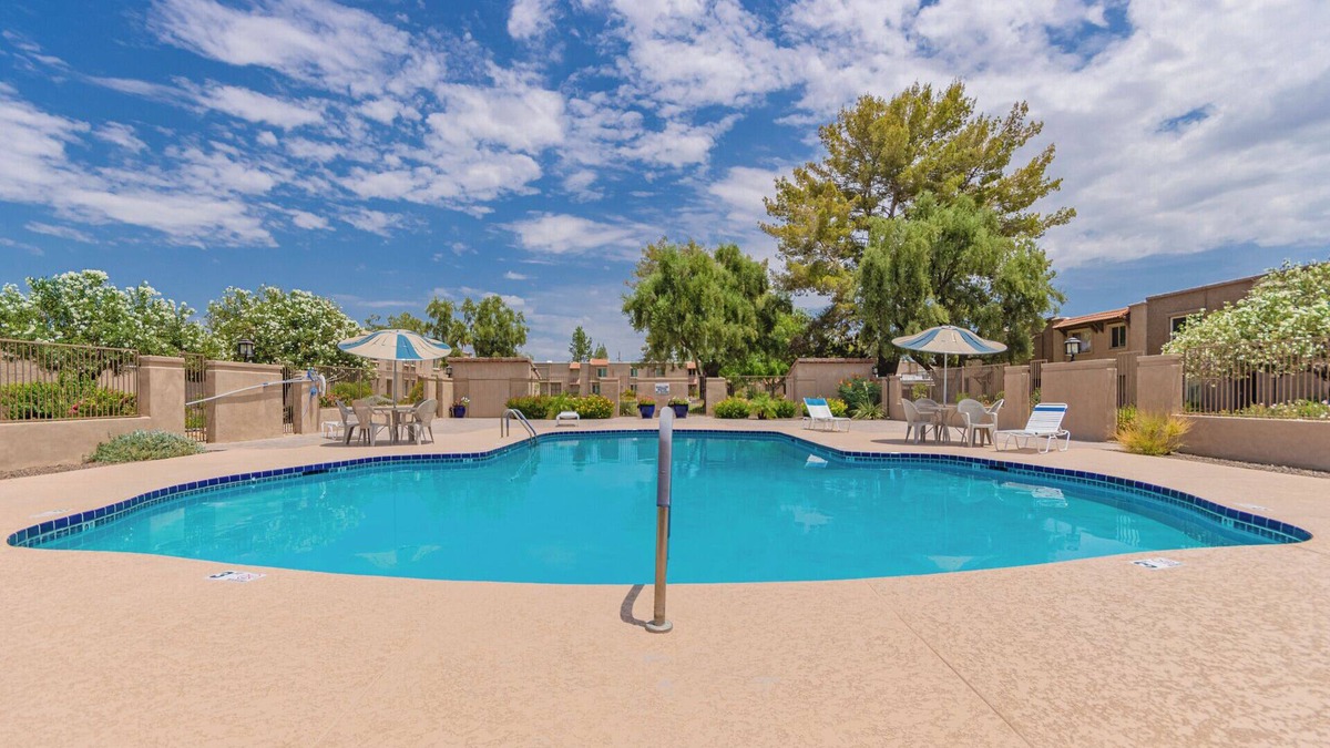 Park Scottsdale Townhouse House | Refreshing 4 Bedroom Townhome in Scottsdale!