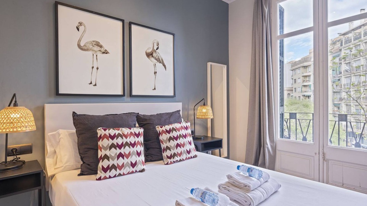 Sant Antoni Apartment | Refurbished apartments in Eixample! Walking distance to the center!
