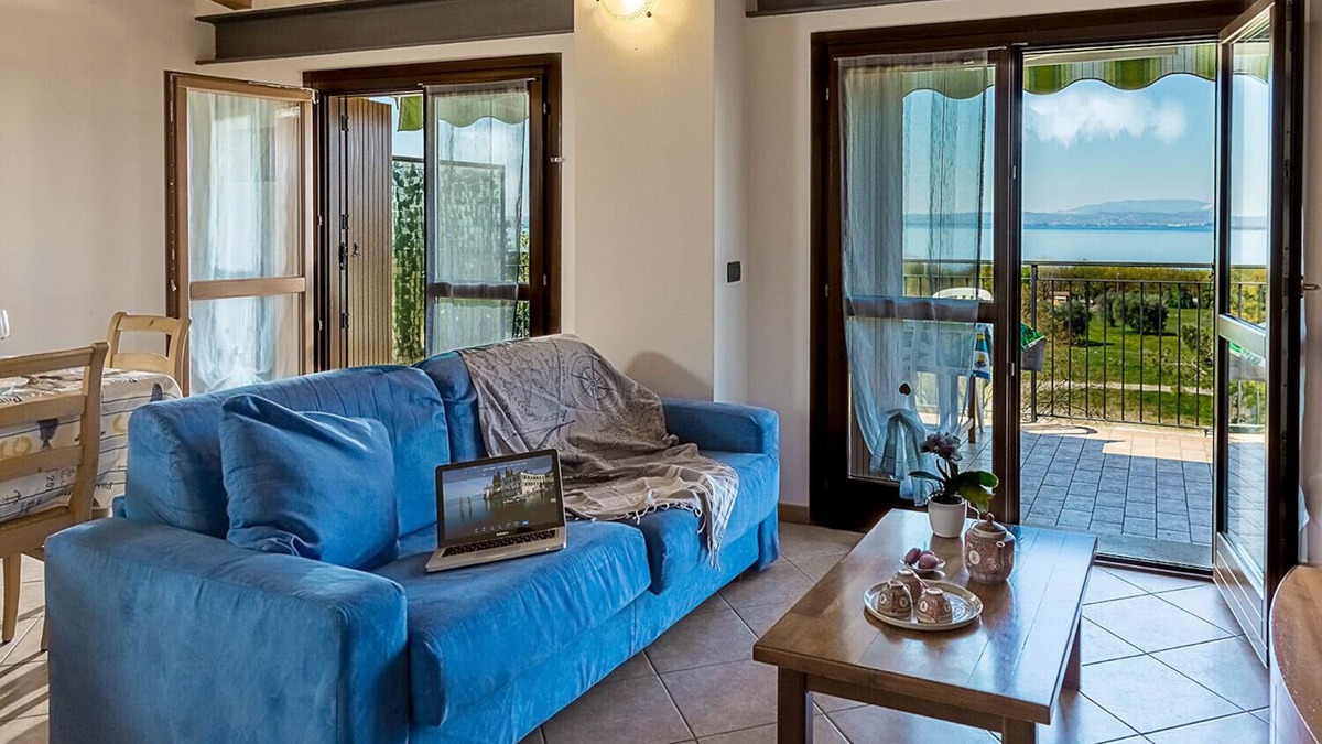 Pacengo Apartment | Regarda - apartment "Eden 3", big terrace with lake view, wifi