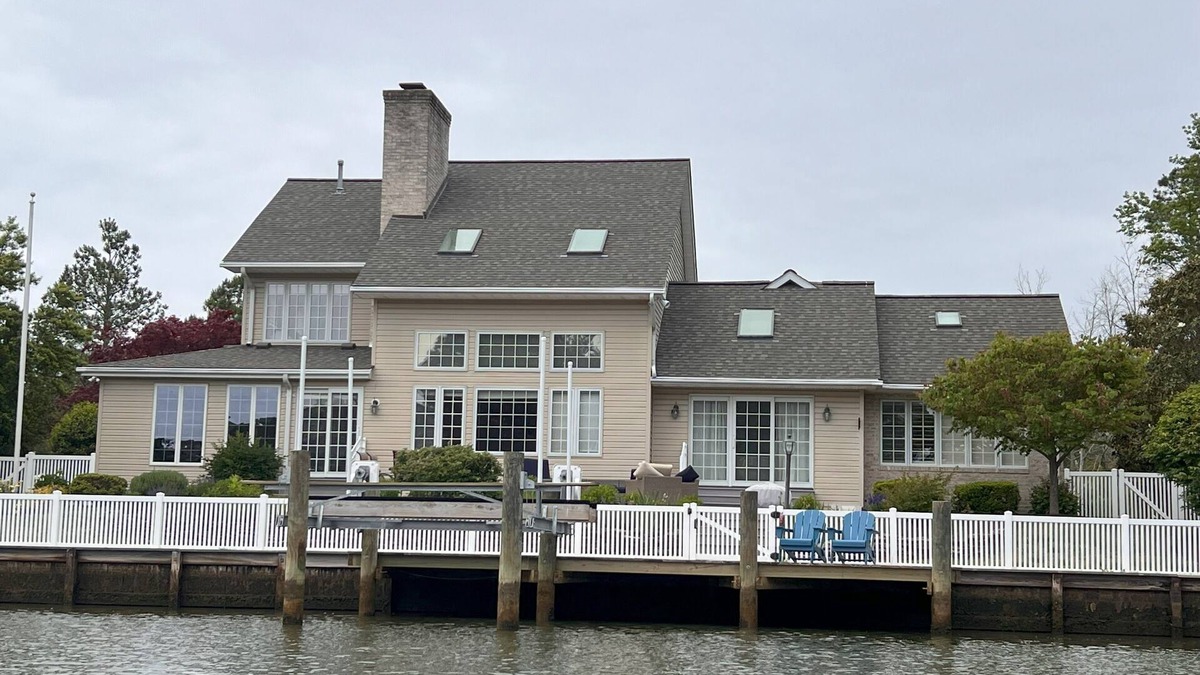 Rehoboth Beach House | Rehoboth Memories - Waterfront Remodeled 4-Bed house with Kayaks and Boat Lift