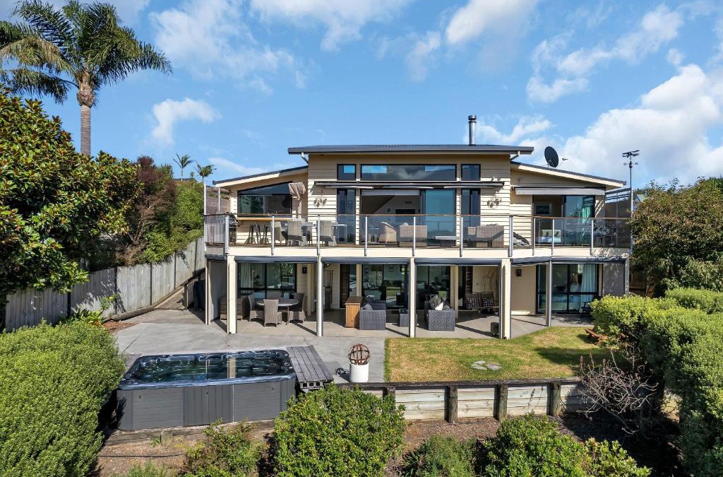 Kerikeri House | Reinga Retreat - Kerikeri Holiday Home