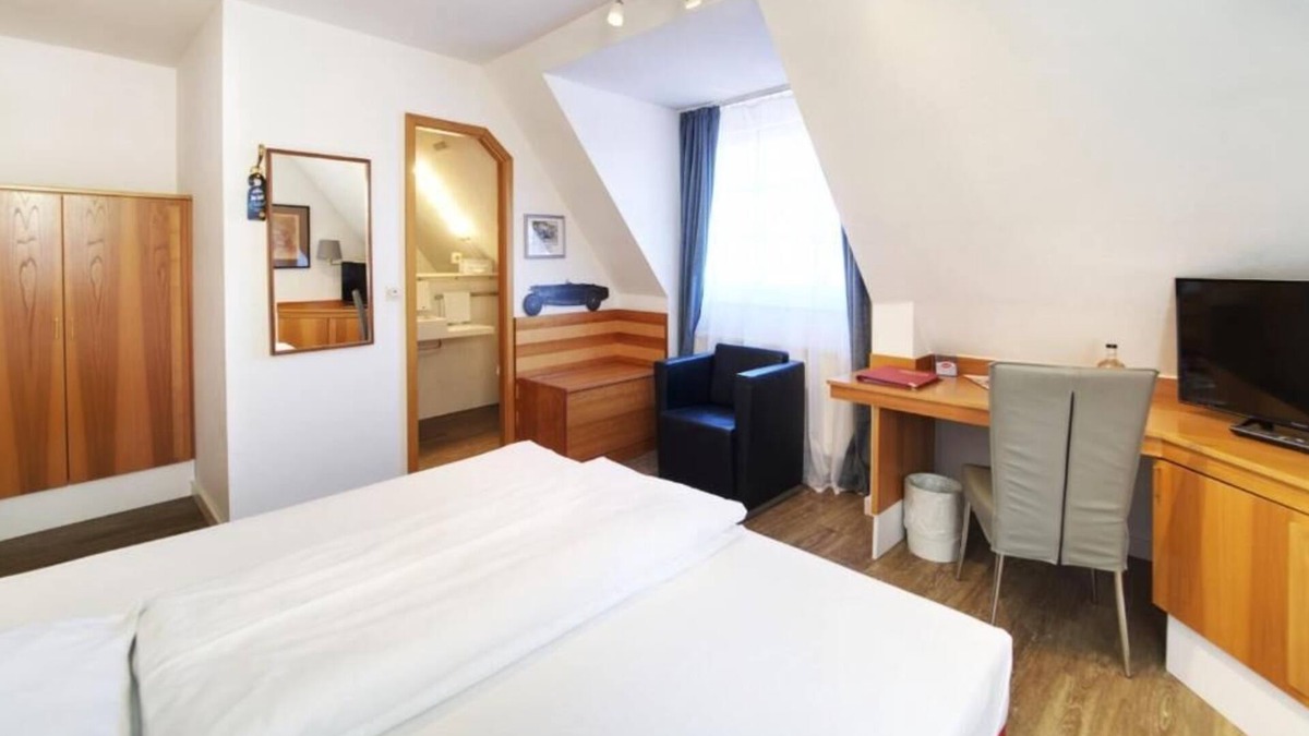 Bietigheim-Bissingen Hotel | Reinhardts Garni Automobilia Hotel