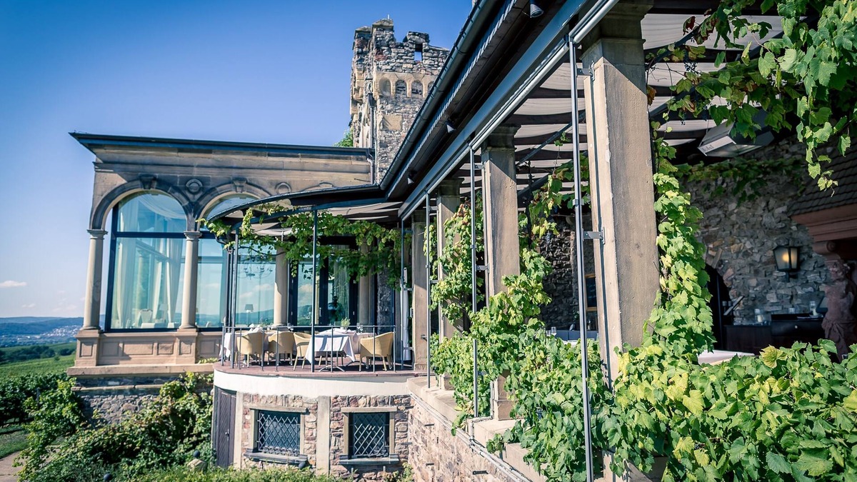 Johannisberg Hotel | Relais & Châteaux Hotel Burg Schwarzenstein