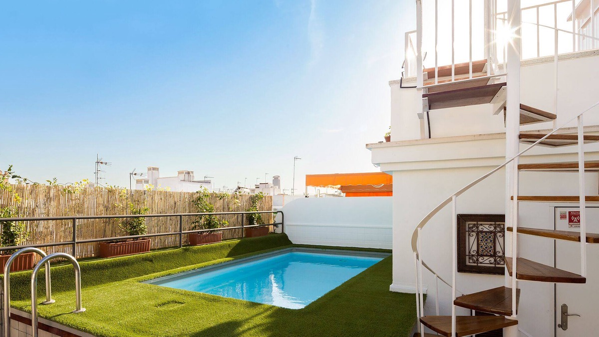 San Gil Apartment | Relator Terrace. 3 bedrooms, 3 bathrooms, terrace & private pool
