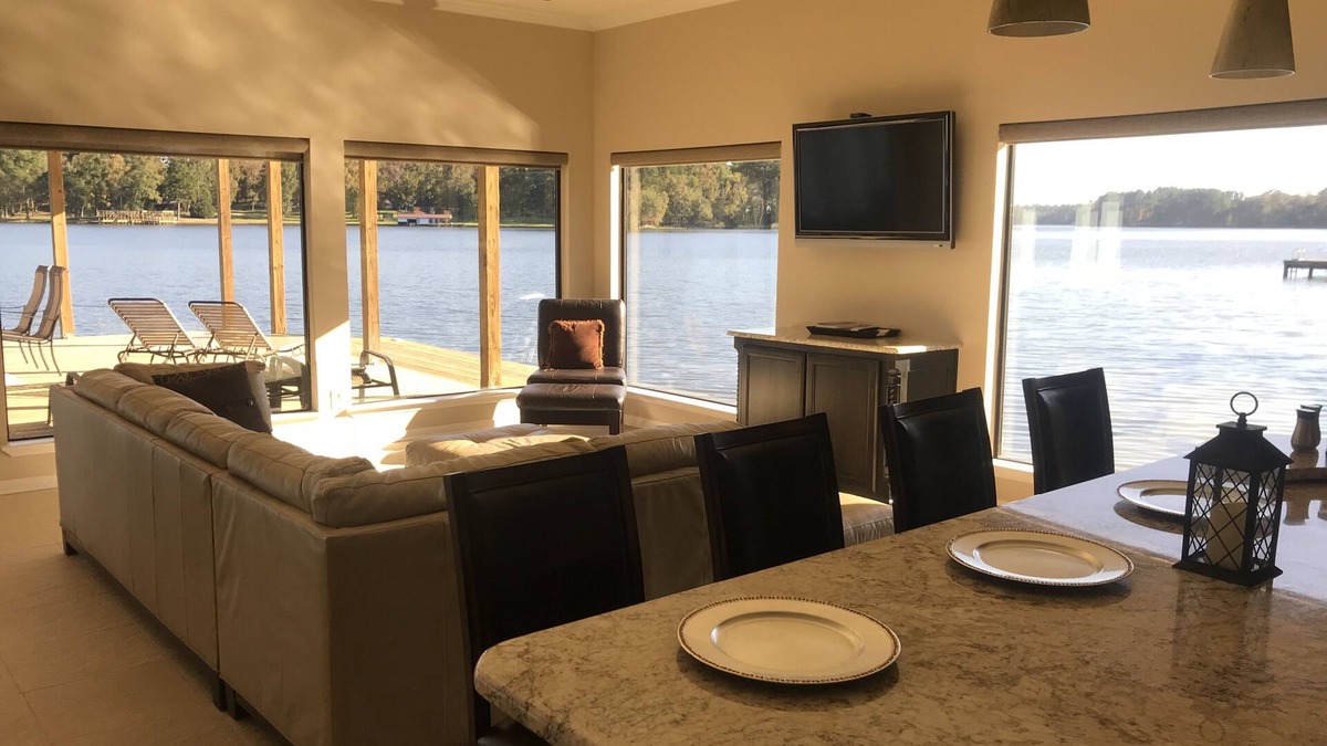Tyler House | Relax and enjoy the incredible views
