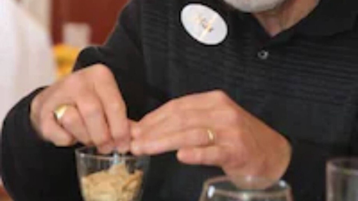 Cottonwood Falls House | Relax and Enjoy Entertaining in this Charming 1890's Guesthouse