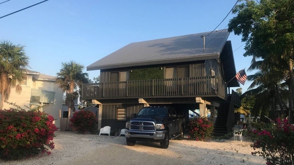 Long Key House | Relax And Get Away To This Prestine Keys Style Home